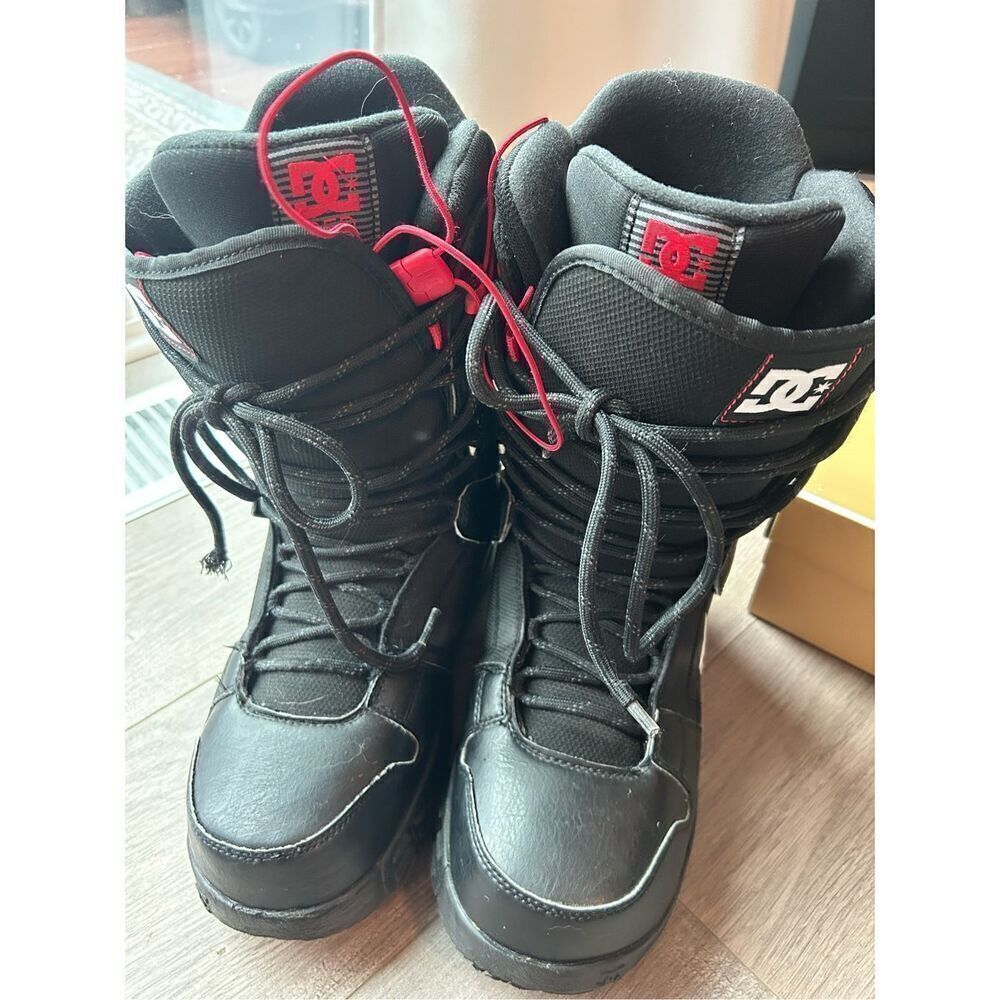 DC men’s Snowboard Boots size 10 2017